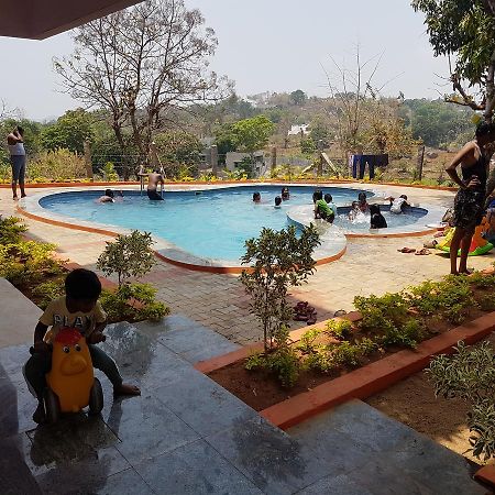 Dolphin Resort Yelagiri Buitenkant foto