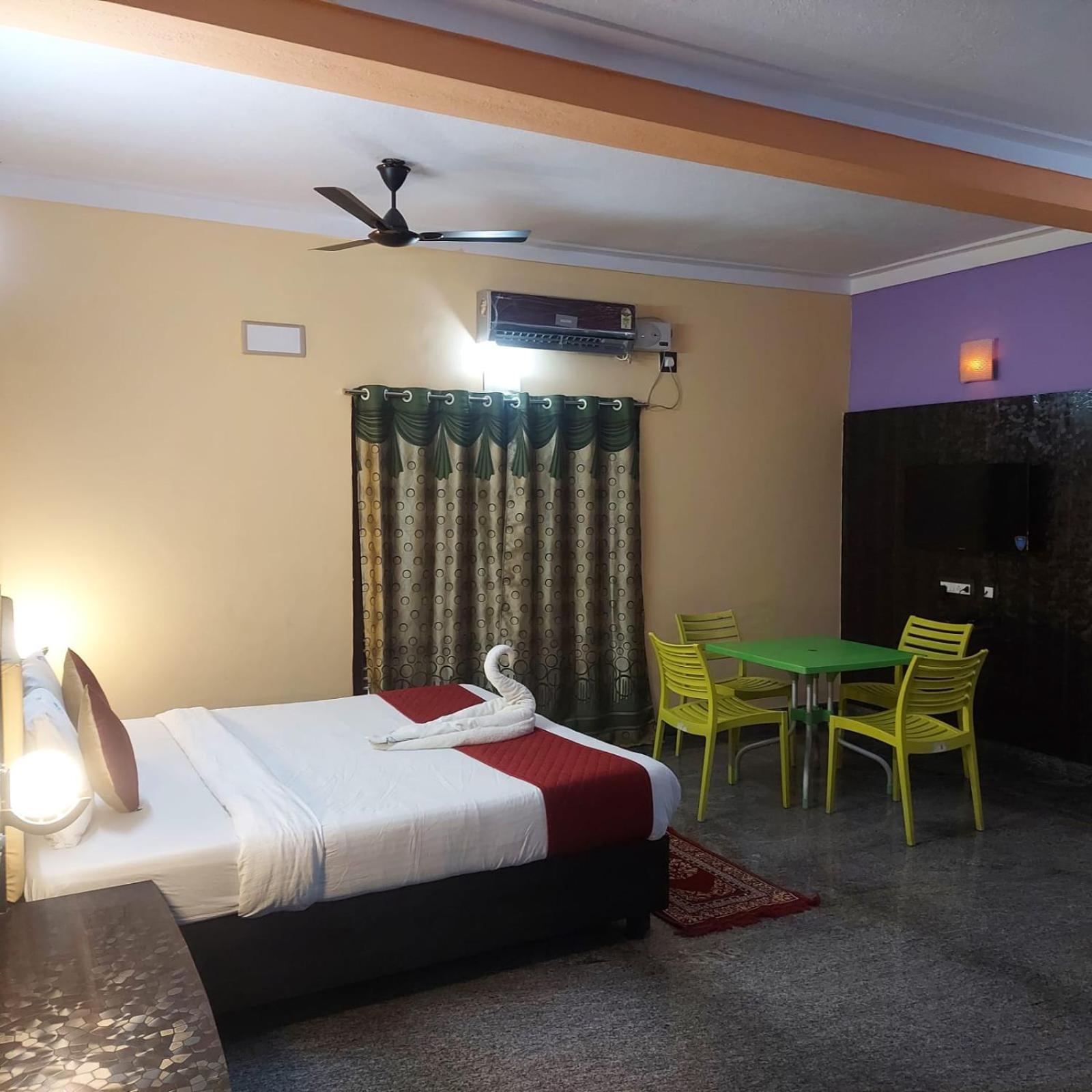 Dolphin Resort Yelagiri Buitenkant foto