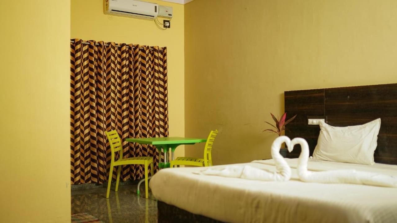 Dolphin Resort Yelagiri Buitenkant foto