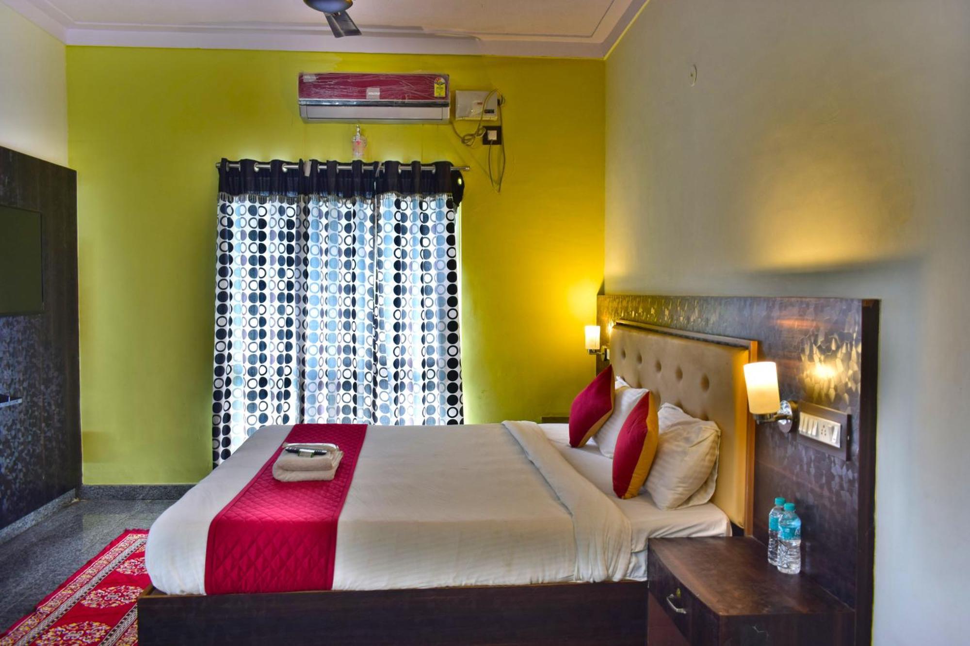 Dolphin Resort Yelagiri Buitenkant foto