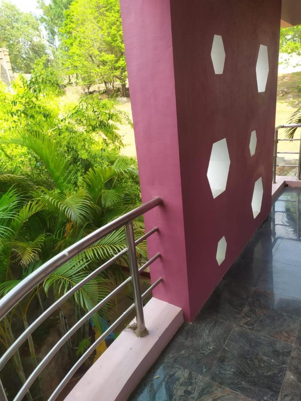 Dolphin Resort Yelagiri Buitenkant foto
