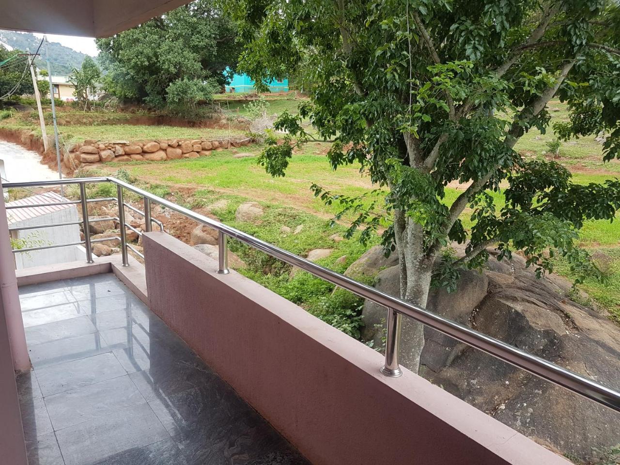 Dolphin Resort Yelagiri Buitenkant foto