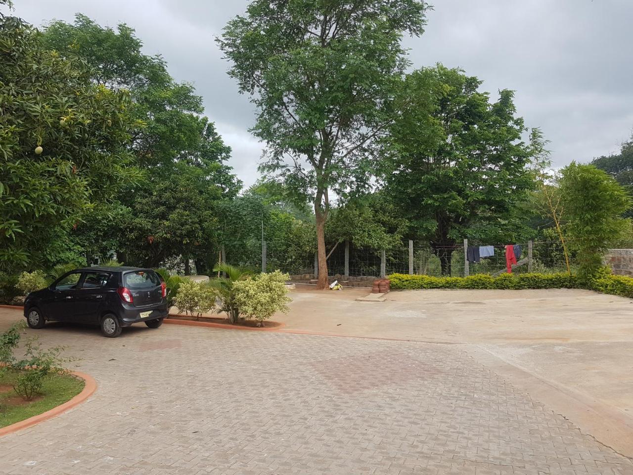 Dolphin Resort Yelagiri Buitenkant foto